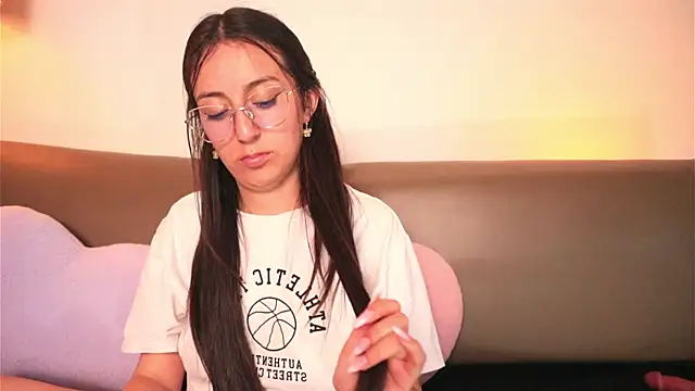 Sweet Sammy  online show from February 17, 2026, 7:33 pm