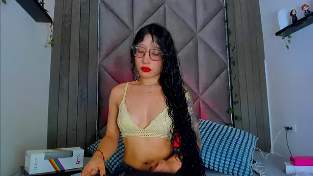 Snapshot of BriaConner_ chatting on August 1, 2026, 3:04 am BriaConner online show from August 1, 2026, 3:04 am