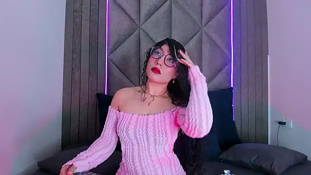 BriaConner  online show from March 5, 2025, 6:56 pm