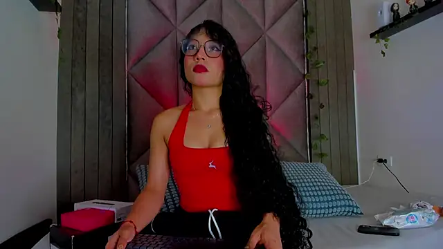 Snapshot of BriaConner_ chatting on July 7, 2026, 2:58 am BriaConner online show from July 7, 2026, 2:58 am