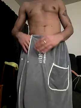 freakyPR online show from December 19, 2025, 4:05 am