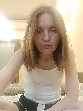 PamelaRisessss online show from June 6, 2026, 4:34 pm
