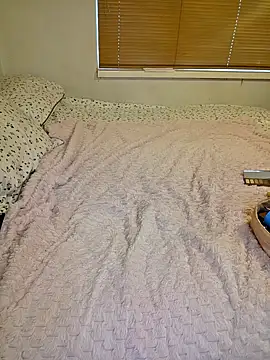 Snapshot of lilylove27 chatting on October 19, 2025, 2:31 pm lilylove27 online show from October 19, 2025, 2:31 pm