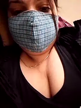 Snapshot of Naughty-Trisha chatting on December 15, 2025, 7:25 am Naughty-Trisha online show from December 15, 2025, 7:25 am