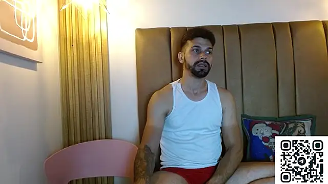 Snapshot of max_ashley_mds chatting on June 14, 2026, 1:34 pm max ashley mds online show from June 14, 2026, 1:34 pm
