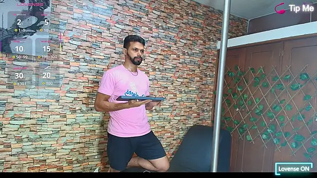 max ashley mds online show from December 2, 2025, 1:24 pm