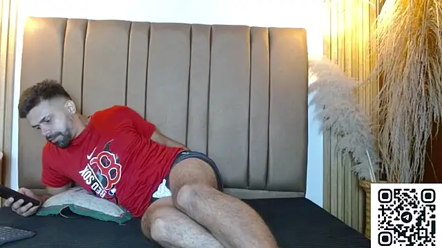 Snapshot of max_ashley_mds chatting on June 6, 2026, 1:38 pm max ashley mds online show from June 6, 2026, 1:38 pm