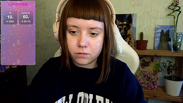 Snapshot of June_shy0 chatting on January 31, 2025, 8:11 am June shy0 online show from January 31, 2025, 8:11 am