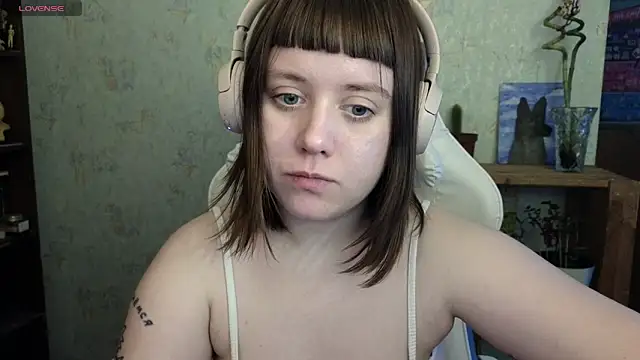 Snapshot of June_shy0 chatting on January 27, 2025, 8:29 am June shy0 online show from January 27, 2025, 8:29 am
