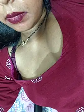 Snapshot of Sharmila-Singh chatting on July 9, 2026, 8:41 pm Sharmila-Singh online show from July 9, 2026, 8:41 pm