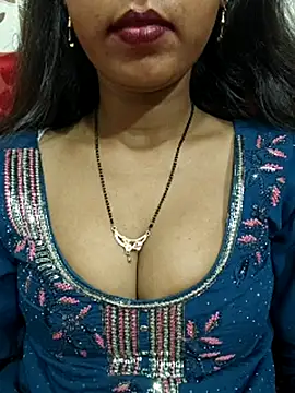 Snapshot of Sharmila-Singh chatting on July 11, 2026, 8:31 pm Sharmila-Singh online show from July 11, 2026, 8:31 pm