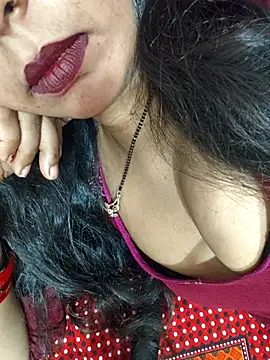 Snapshot of Sharmila-Singh chatting on July 22, 2026, 7:10 am Sharmila-Singh online show from July 22, 2026, 7:10 am