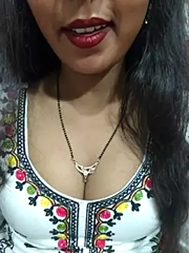 Snapshot of Sharmila-Singh chatting on July 27, 2026, 7:48 am Sharmila-Singh online show from July 27, 2026, 7:48 am
