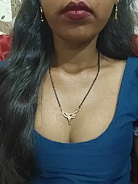 Snapshot of Sharmila-Singh chatting on June 22, 2026, 9:28 am Sharmila-Singh online show from June 22, 2026, 9:28 am