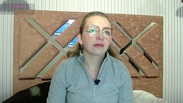  isaabellaa online show from May 31, 2026, 11:16 am