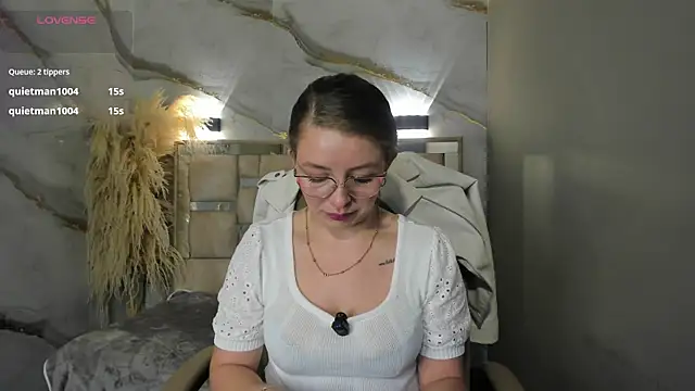Snapshot of _isaabellaa chatting on July 6, 2026, 3:03 pm isaabellaa online show from July 6, 2026, 3:03 pm