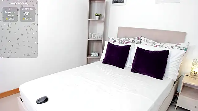 Snapshot of helen_kinett chatting on February 3, 2025, 10:21 pm helen kinett online show from February 3, 2025, 10:21 pm