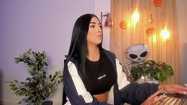 Snapshot of AriRobert_ chatting on October 13, 2025, 3:19 am AriRobert online show from October 13, 2025, 3:19 am