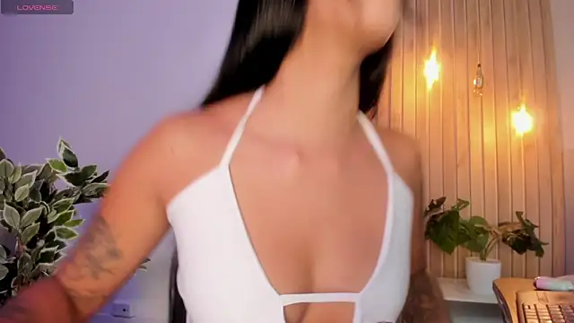 Snapshot of AriRobert_ chatting on October 10, 2025, 3:29 am AriRobert online show from October 10, 2025, 3:29 am