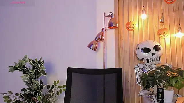 Snapshot of AriRobert_ chatting on October 15, 2025, 3:05 am AriRobert online show from October 15, 2025, 3:05 am