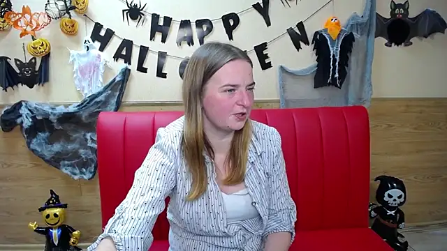 FreyaDak online show from November 3, 2025, 6:11 pm