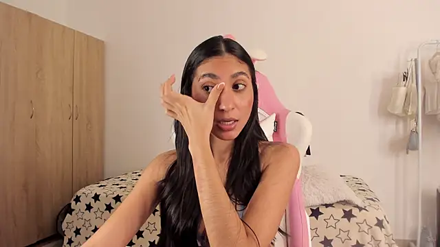 Snapshot of Sweetnaughtygirl_ chatting on March 9, 2025, 6:06 am Sweetnaughtygirl online show from March 9, 2025, 6:06 am