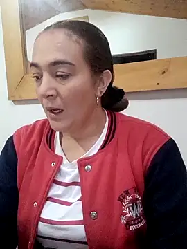 skayhot  online show from February 25, 2026, 11:32 am