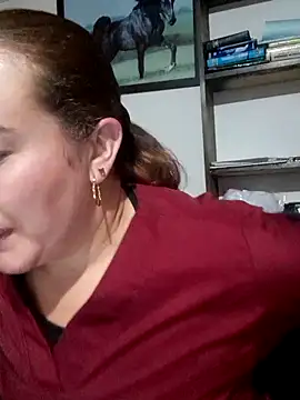 skayhot  online show from March 9, 2026, 11:36 am