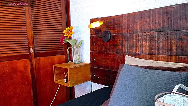 Snapshot of Celeste_sanz chatting on November 13, 2025, 10:52 am Celeste sanz online show from November 13, 2025, 10:52 am