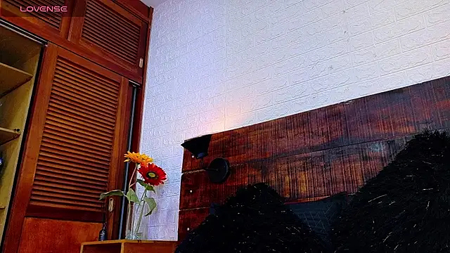 Snapshot of Celeste_sanz chatting on October 17, 2025, 10:07 am Celeste sanz online show from October 17, 2025, 10:07 am