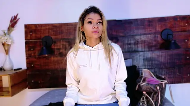 Celeste sanz online show from March 4, 2026, 10:12 am