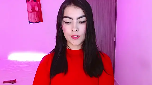 victoria-henaoo online show from September 13, 2025, 4:01 am