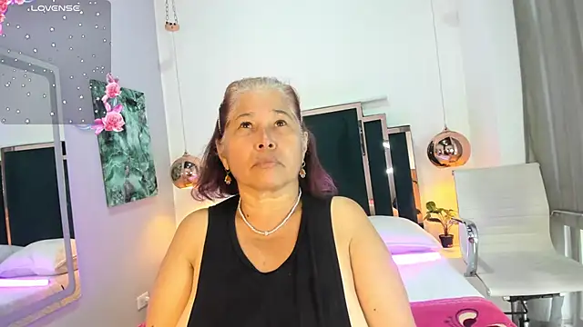 Snapshot of girl_amada chatting on May 16, 2026, 2:05 pm girl amada online show from May 16, 2026, 2:05 pm
