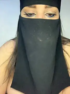 Snapshot of Miss-Soka chatting on April 22, 2026, 12:39 am Miss-Soka online show from April 22, 2026, 12:39 am