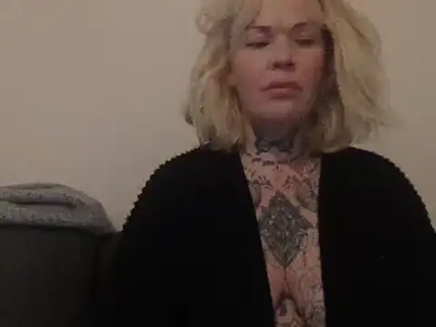 blondy40 online show from March 11, 2025, 10:42 pm