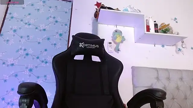 Snapshot of miss_valery2 chatting on October 9, 2025, 12:11 am miss valery2 online show from October 9, 2025, 12:11 am