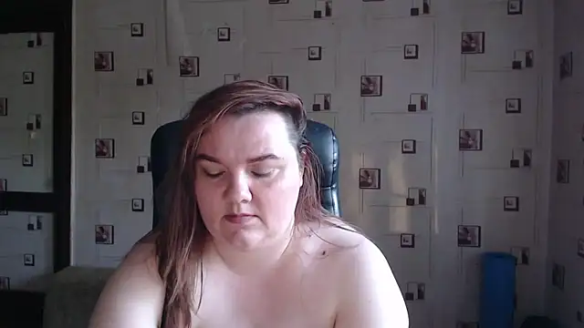 Snapshot of TasyaBigTTs chatting on May 25, 2026, 4:28 pm TasyaBigTTs online show from May 25, 2026, 4:28 pm