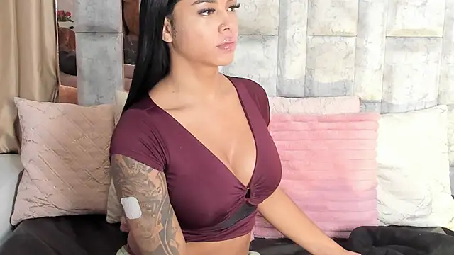 karol noa online show from October 2, 2025, 11:24 am