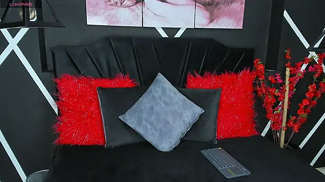karol noa online show from March 12, 2025, 3:46 am