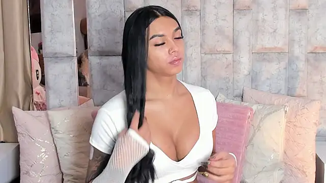 karol noa online show from October 3, 2025, 11:45 am