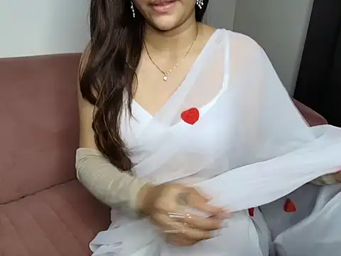 nayra malhotra online show from September 23, 2025, 11:50 am