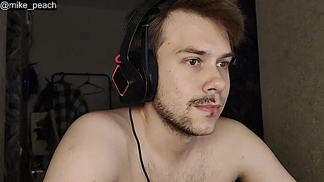 Snapshot of mike_peach chatting on November 28, 2025, 6:35 am mike peach online show from November 28, 2025, 6:35 am