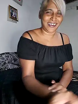 Snapshot of Goodgirlsue_77 chatting on June 7, 2026, 5:51 pm Goodgirlsue 77 online show from June 7, 2026, 5:51 pm