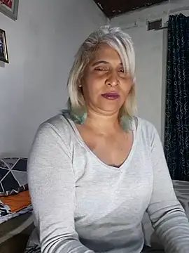 Snapshot of Goodgirlsue_77 chatting on July 26, 2026, 5:14 am Goodgirlsue 77 online show from July 26, 2026, 5:14 am