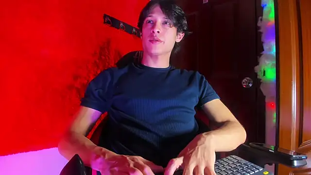 LilOwen  online show from February 20, 2026, 5:59 pm