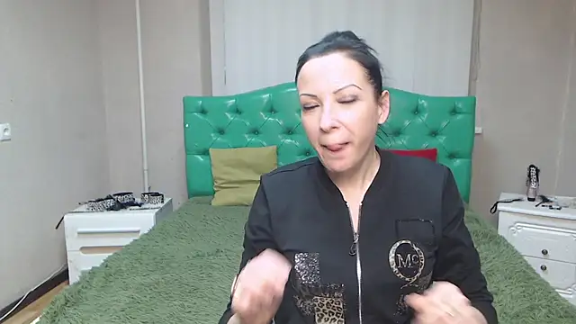 Snapshot of ElizabethSho chatting on January 26, 2025, 3:17 am ElizabethSho online show from January 26, 2025, 3:17 am