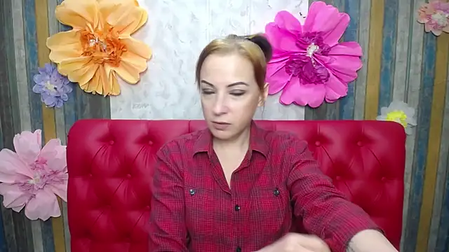 ElizabethSho online show from April 30, 2026, 5:09 pm