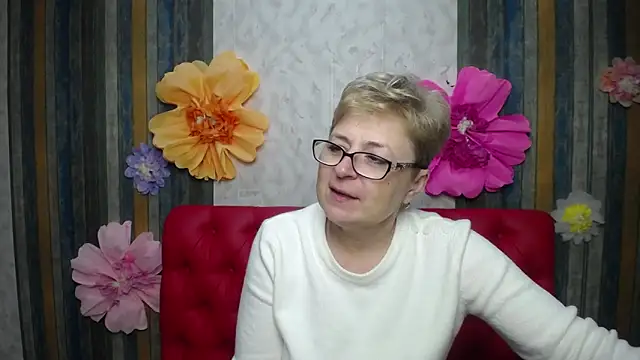 EmiliaGree online show from May 5, 2026, 5:05 pm
