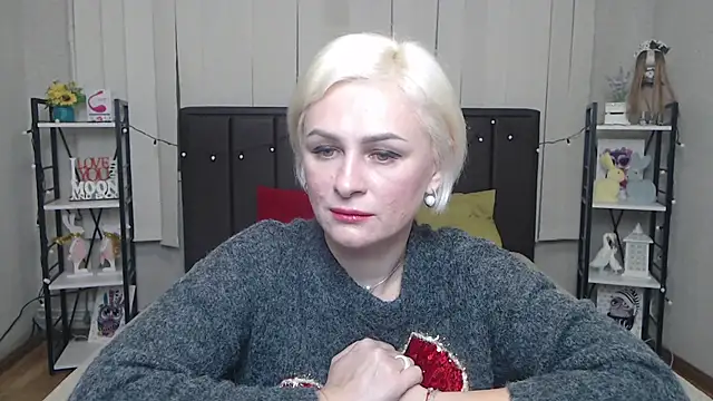 OliviaHorst online show from October 14, 2025, 5:30 am