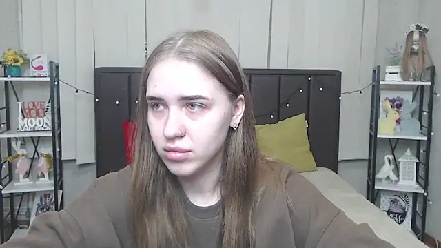 Snapshot of LauraHlot chatting on October 10, 2025, 5:47 pm LauraHlot online show from October 10, 2025, 5:47 pm